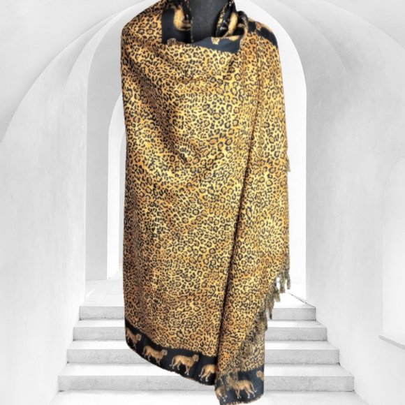 Hand Painted Pareo Scarf / Sarong / Dress / Wrap - Picture 4 of 11